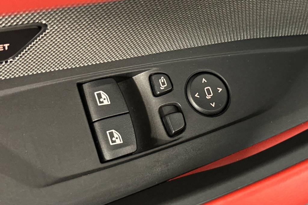 Thumbnail: 2024 BMW M4 - 21