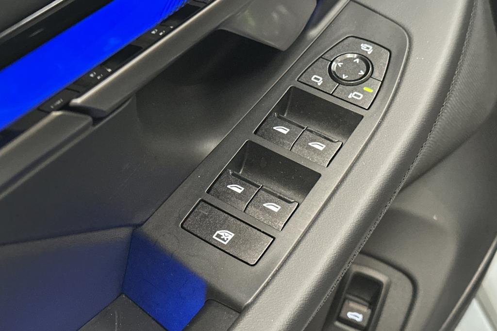 Thumbnail: 2025 BMW M5 - 23