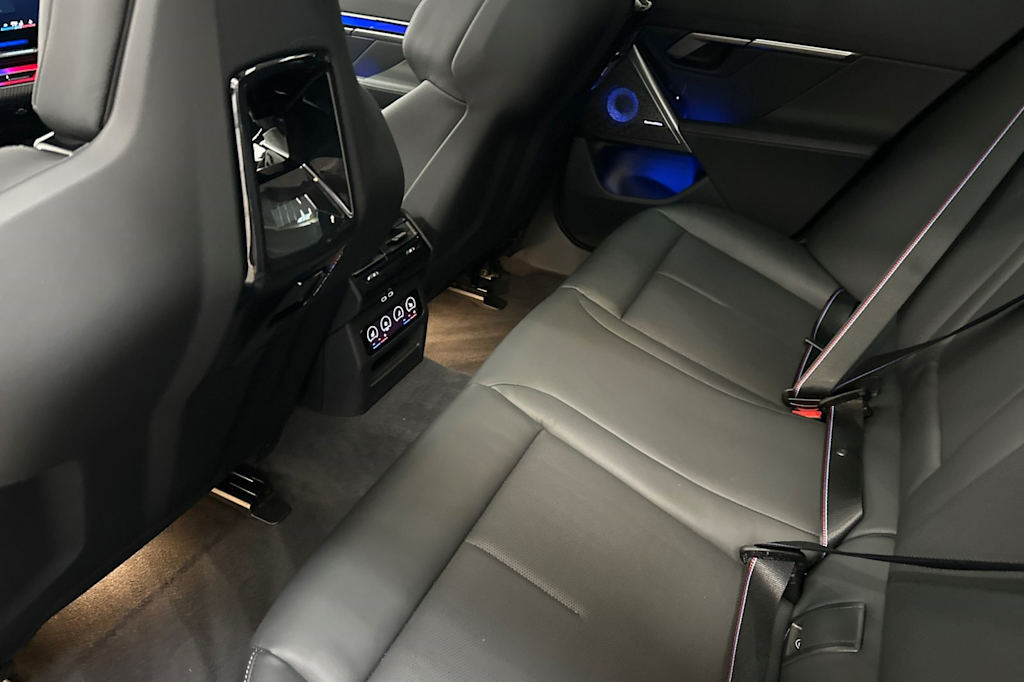 Thumbnail: 2025 BMW M5 - 11