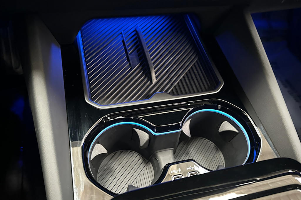 Thumbnail: 2025 BMW M5 - 15