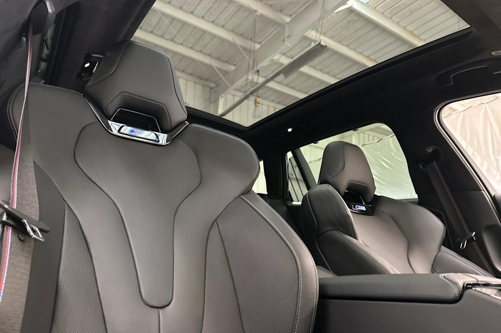 Thumbnail: 2025 BMW M5 - 24