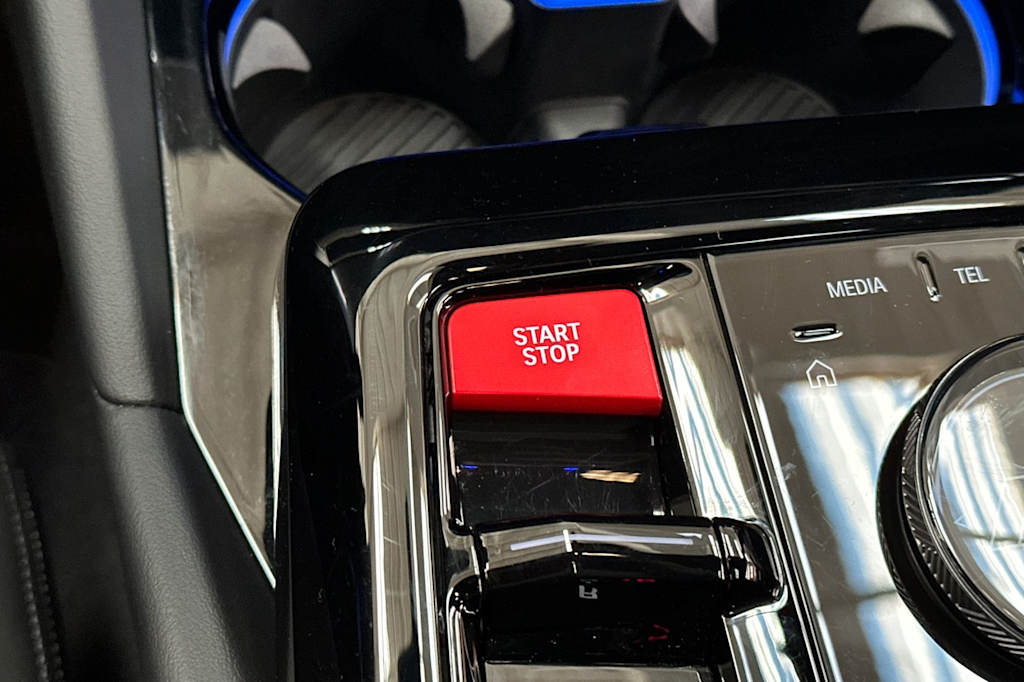 Thumbnail: 2025 BMW M5 - 27