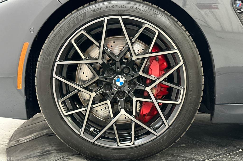 Thumbnail: 2022 BMW M8 - 7