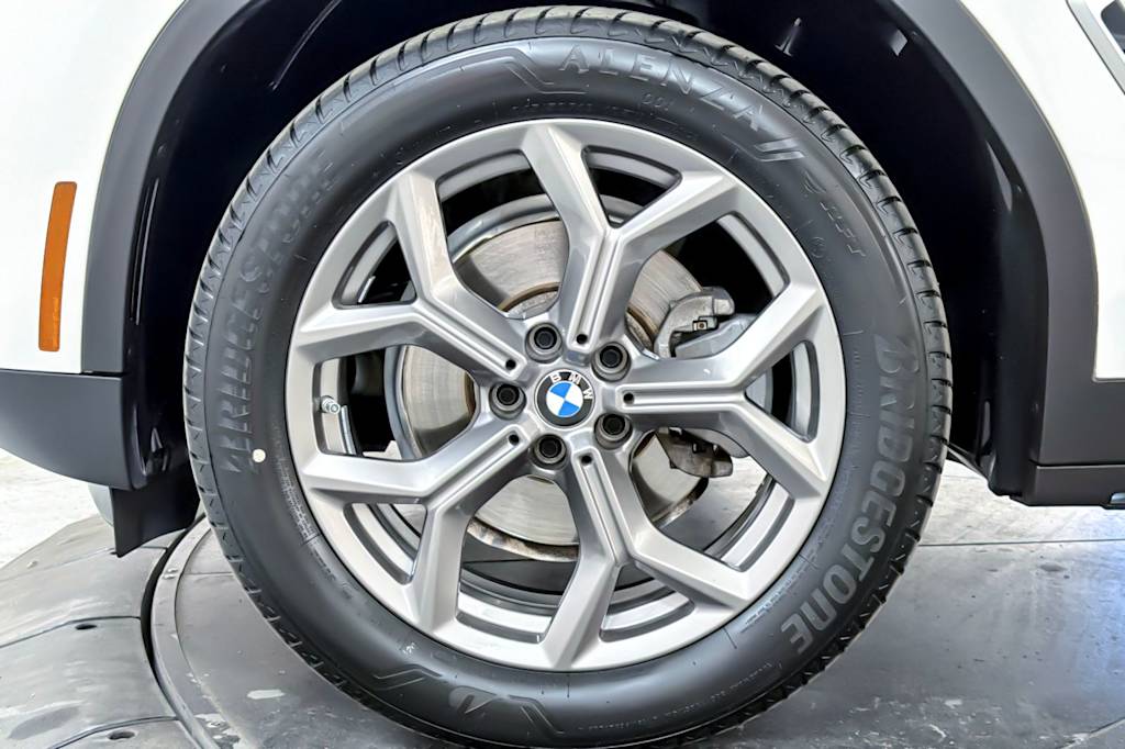 Thumbnail: 2023 BMW X3 - 8