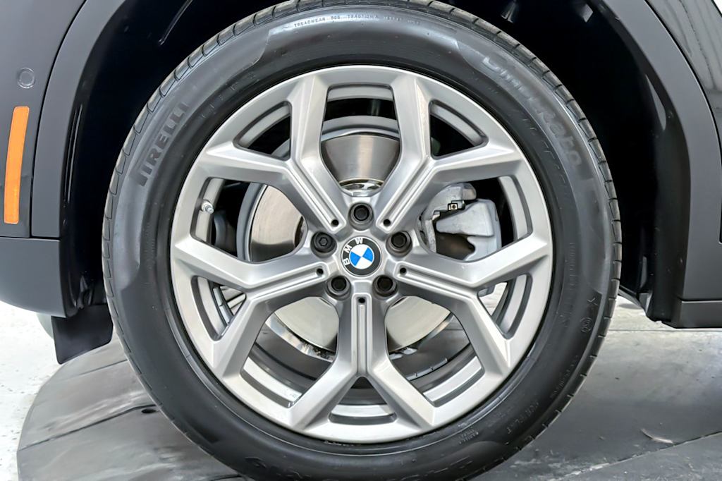 Thumbnail: 2023 BMW X3 - 8
