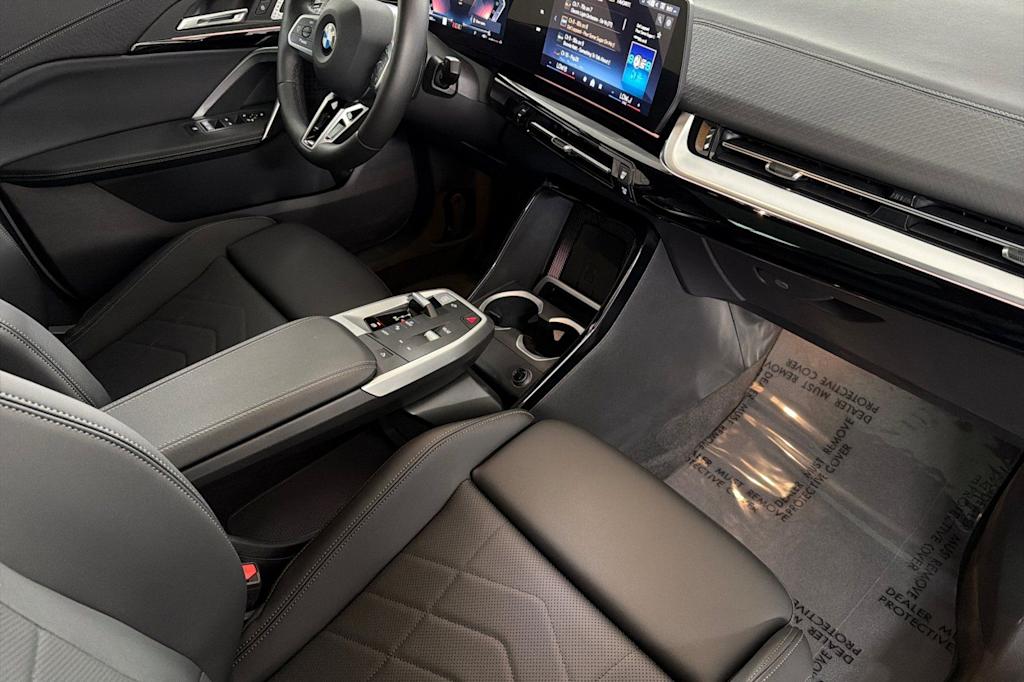 Thumbnail: 2025 BMW X2 - 12