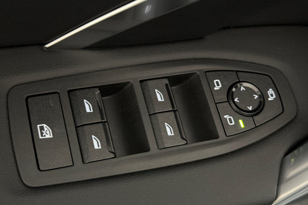 Thumbnail: 2025 BMW X2 - 22