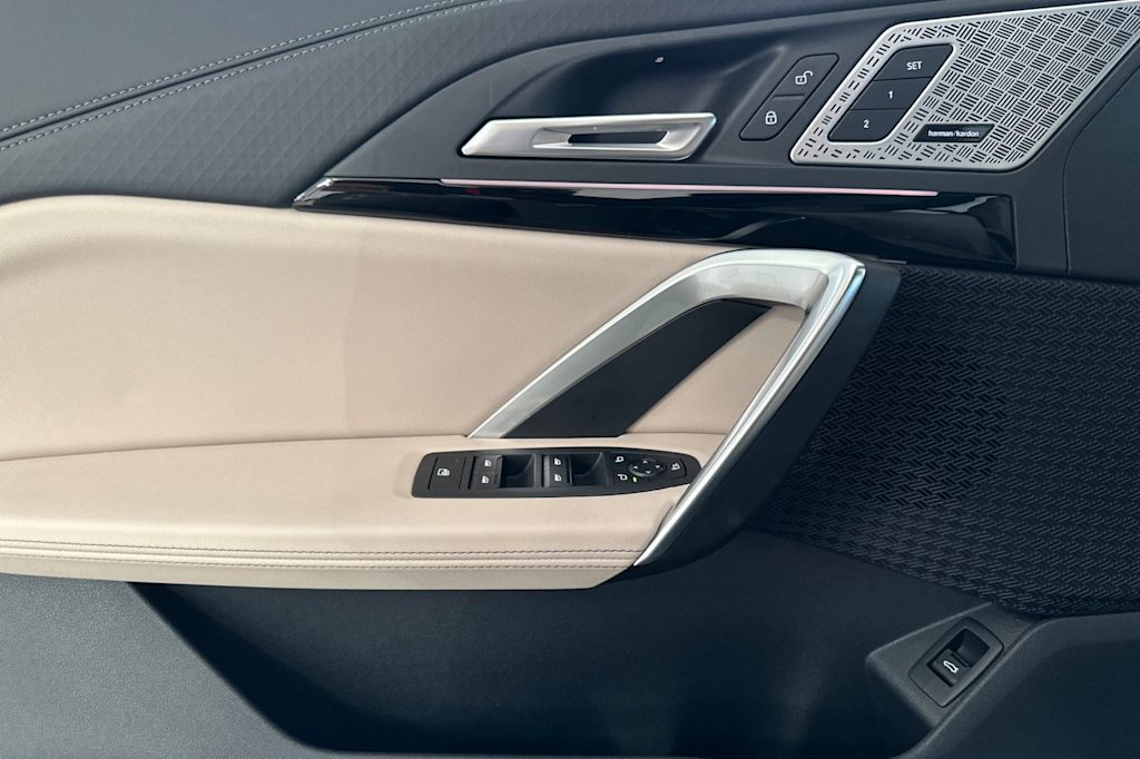 Thumbnail: 2025 BMW X2 - 19