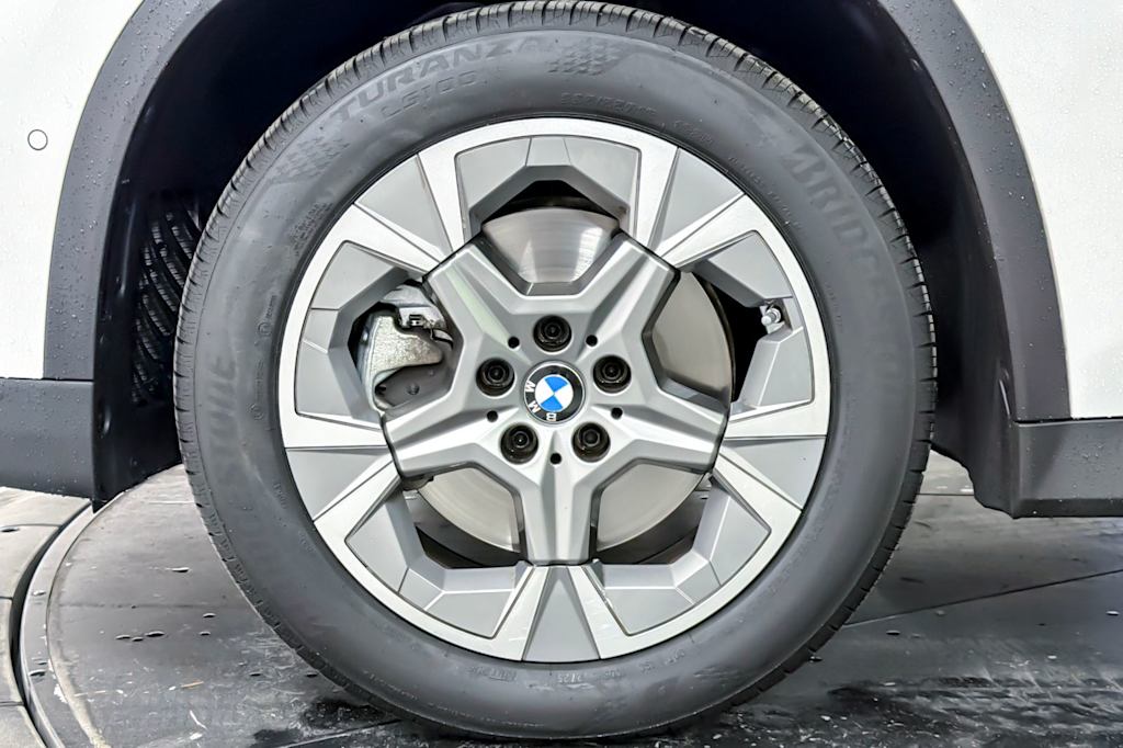 Thumbnail: 2023 BMW X1 - 8