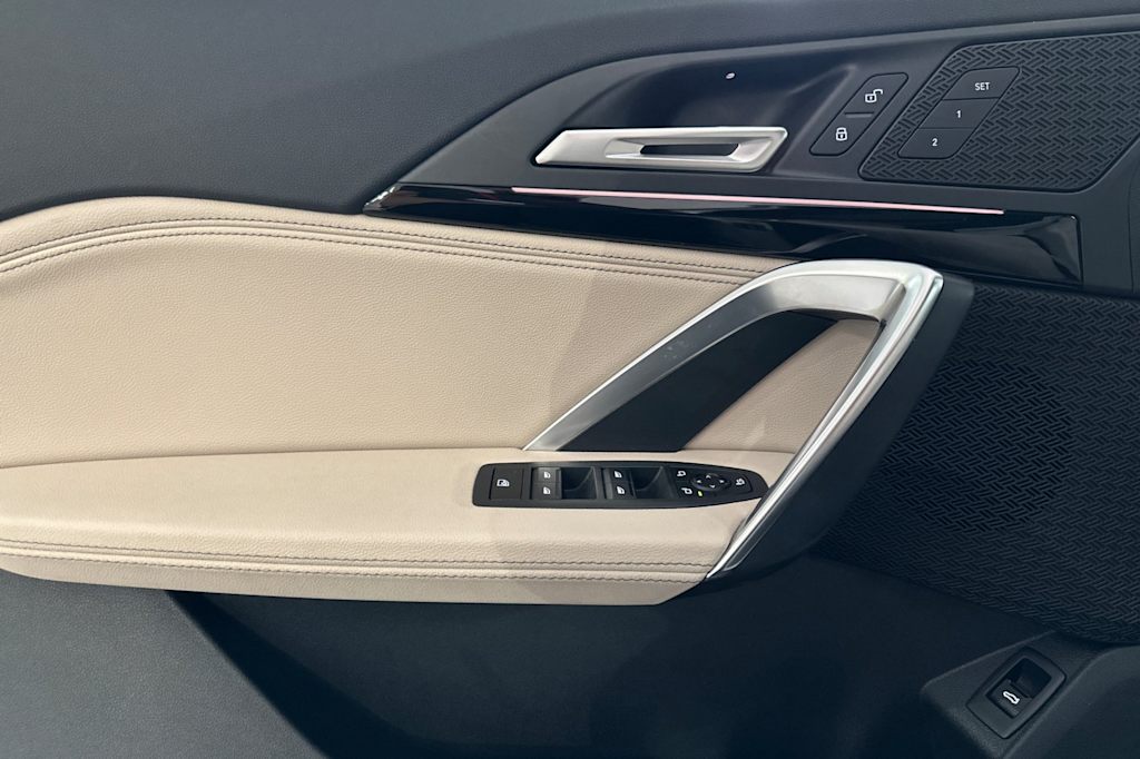 Thumbnail: 2023 BMW X1 - 21