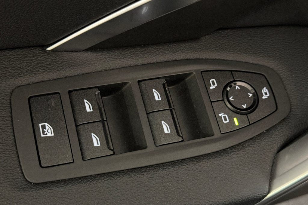 Thumbnail: 2023 BMW X1 - 23