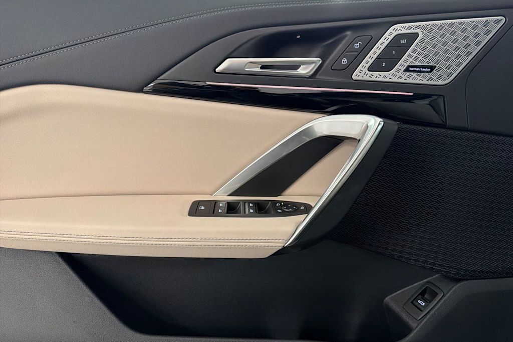 Thumbnail: 2023 BMW X1 - 21