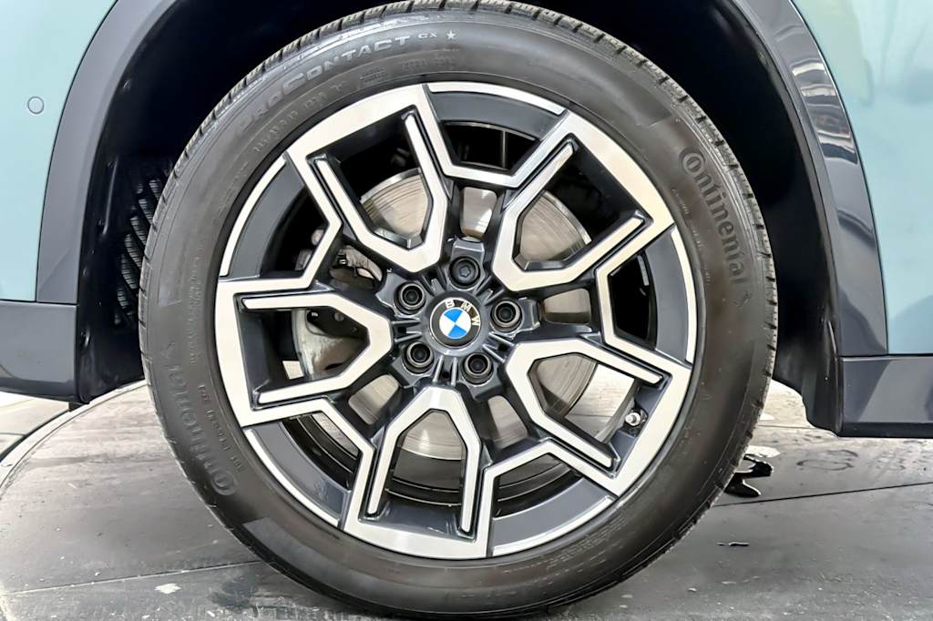 Thumbnail: 2023 BMW X1 - 8