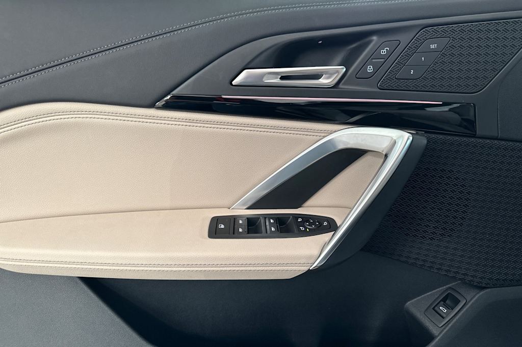 Thumbnail: 2023 BMW X1 - 21