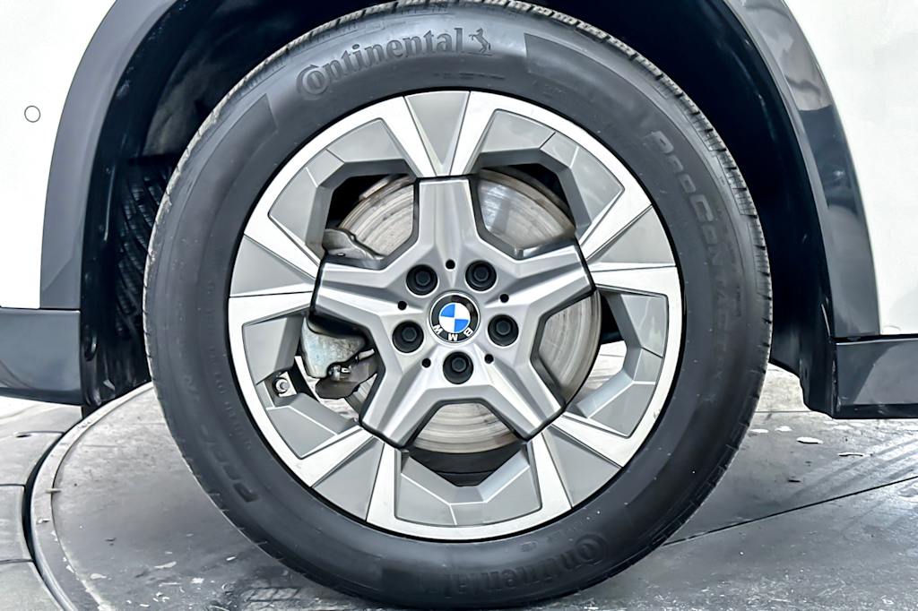 Thumbnail: 2023 BMW X1 - 8