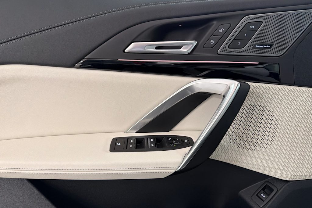 Thumbnail: 2026 BMW X1 - 20