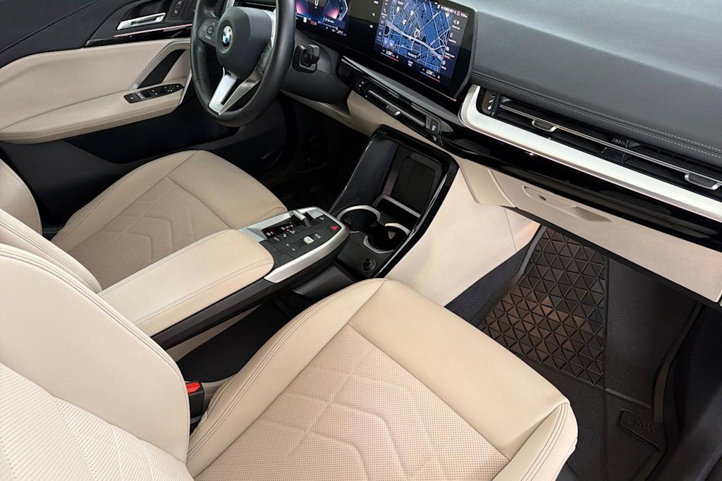 Thumbnail: 2023 BMW X1 - 10