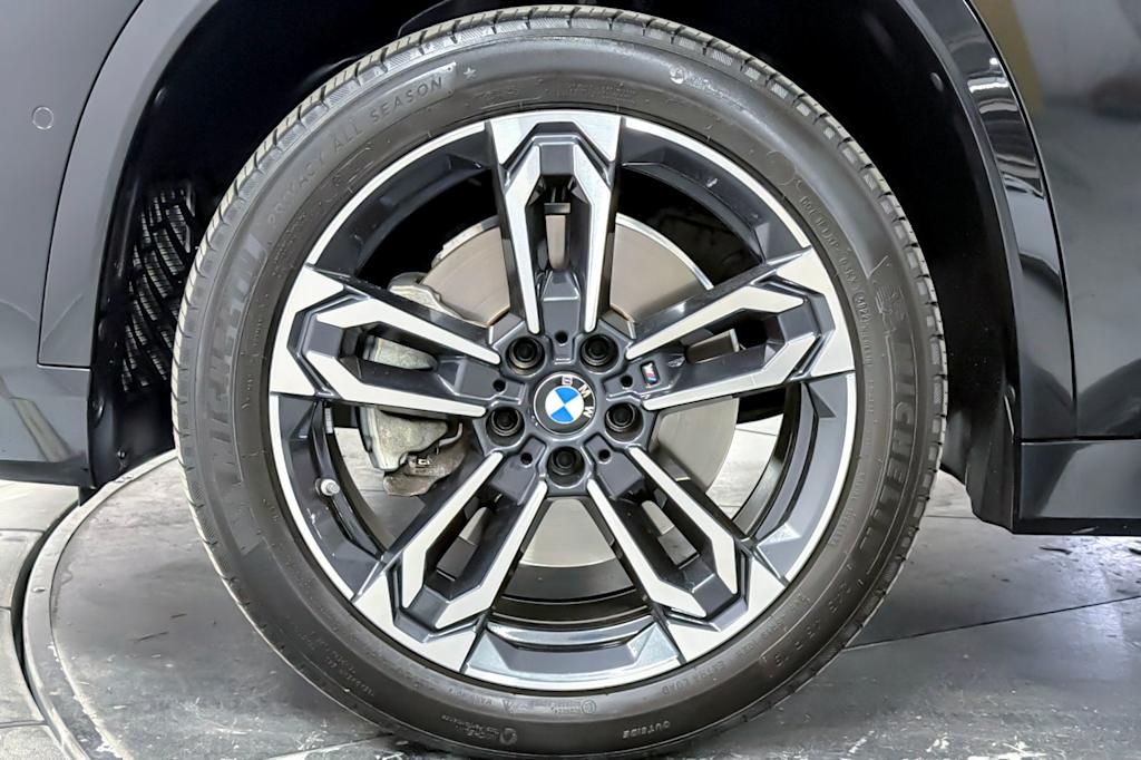 Thumbnail: 2023 BMW X1 - 8