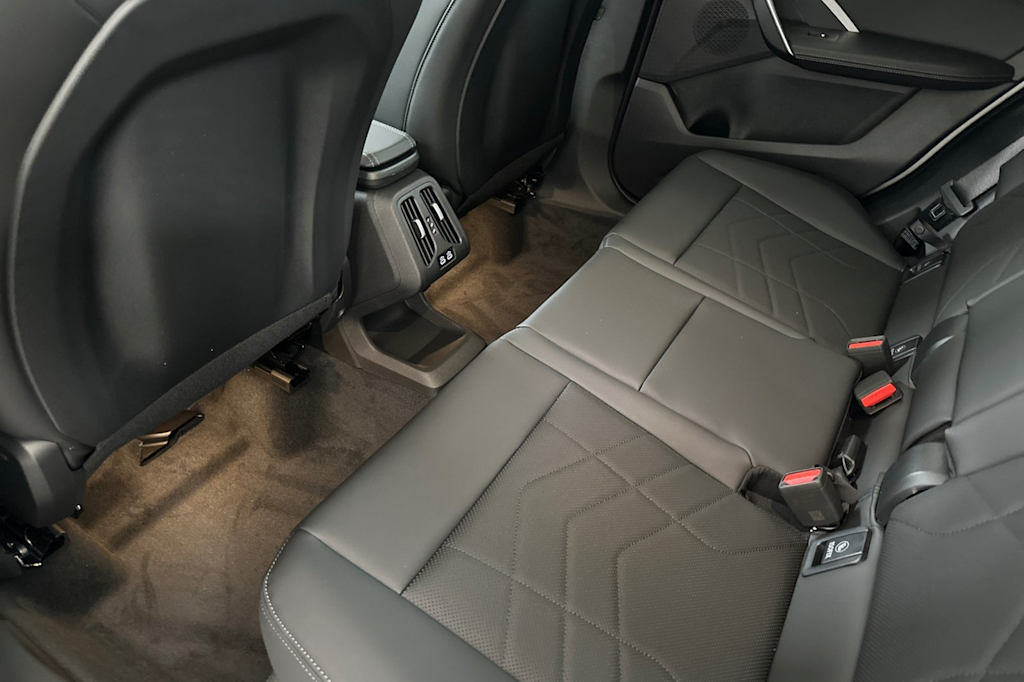 Thumbnail: 2025 BMW X1 - 12