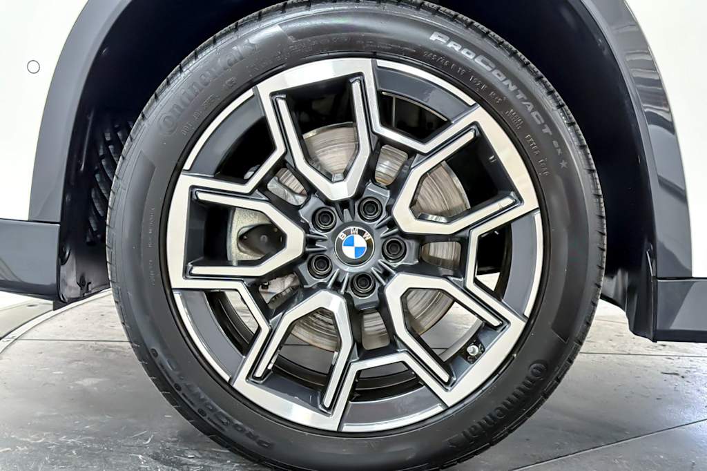 Thumbnail: 2026 BMW X1 - 8