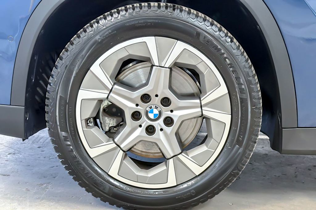 Thumbnail: 2023 BMW X1 - 8