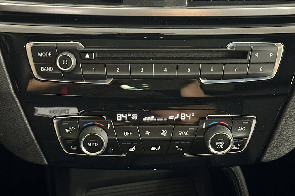 Thumbnail: 2018 BMW X1 - 24