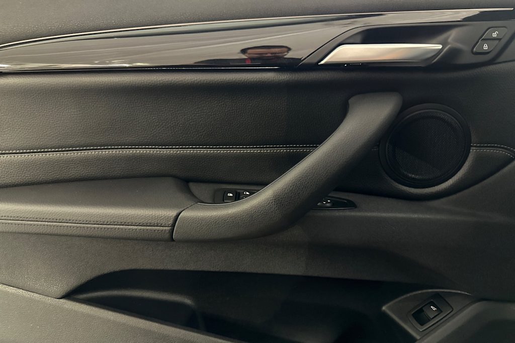 Thumbnail: 2018 BMW X1 - 21