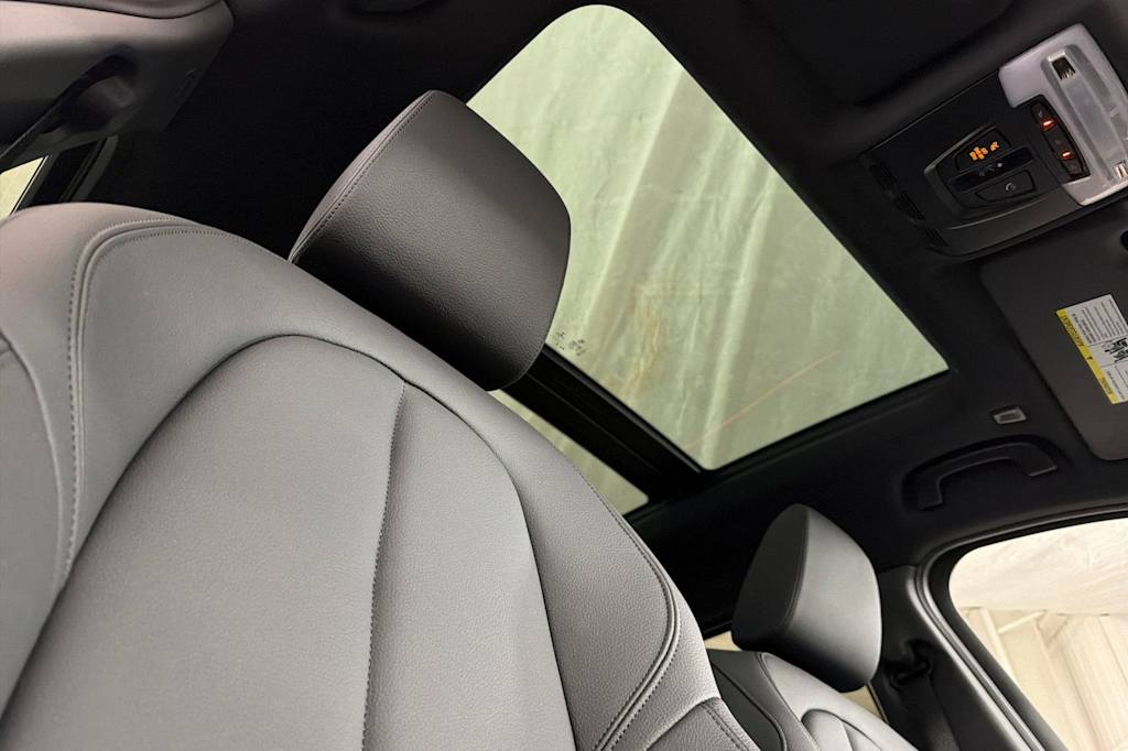 Thumbnail: 2021 BMW X1 - 23