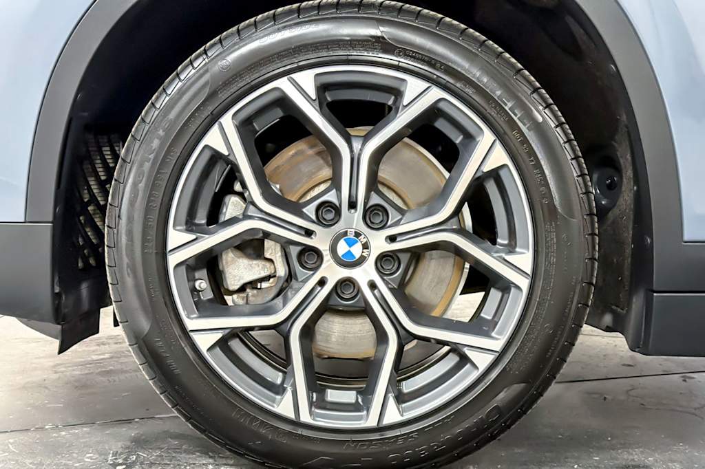 Thumbnail: 2022 BMW X1 - 8