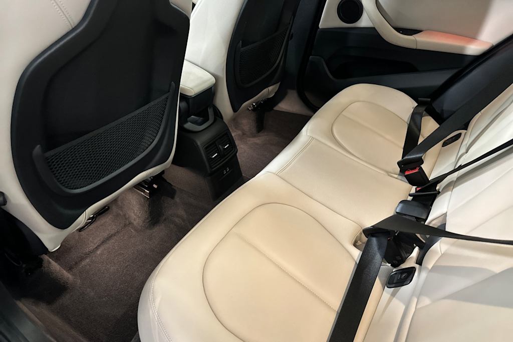 2022 BMW X1 xDrive28i 11