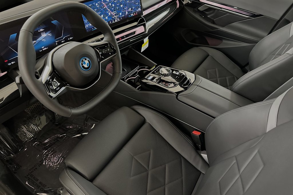 Thumbnail: 2025 BMW i5 - 8