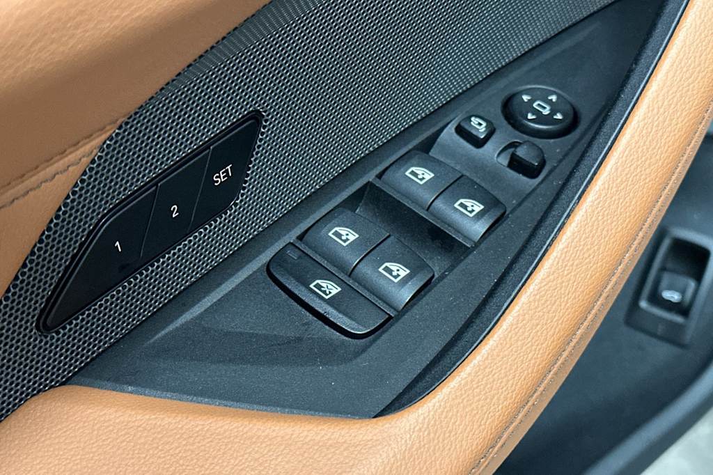 Thumbnail: 2025 BMW i4 - 23