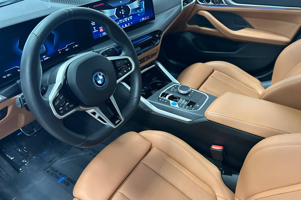 Thumbnail: 2025 BMW i4 - 8