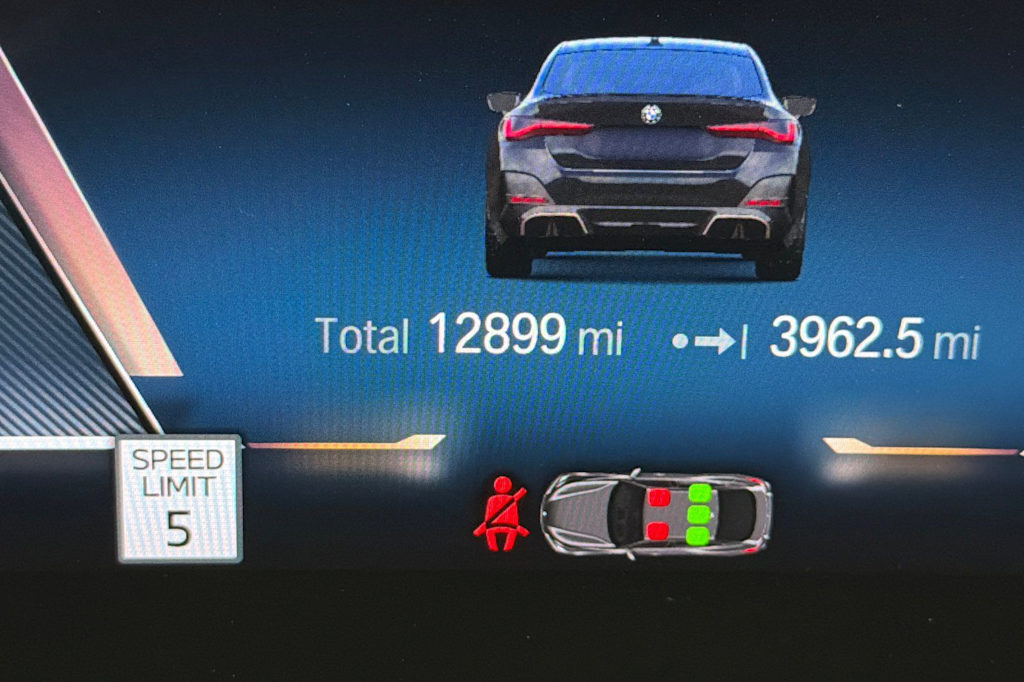 Thumbnail: 2023 BMW i4 - 27