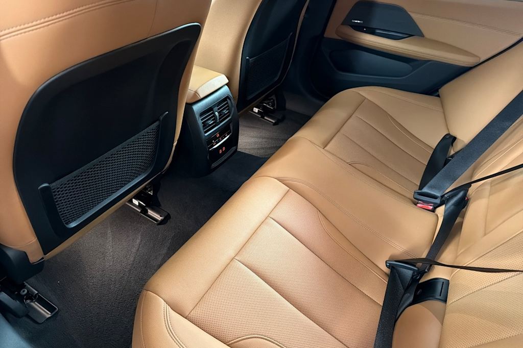 Thumbnail: 2024 BMW i4 - 10