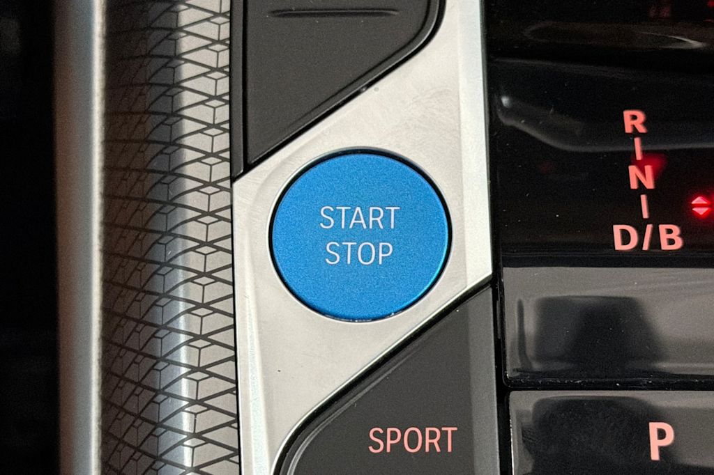 Thumbnail: 2024 BMW i4 - 25