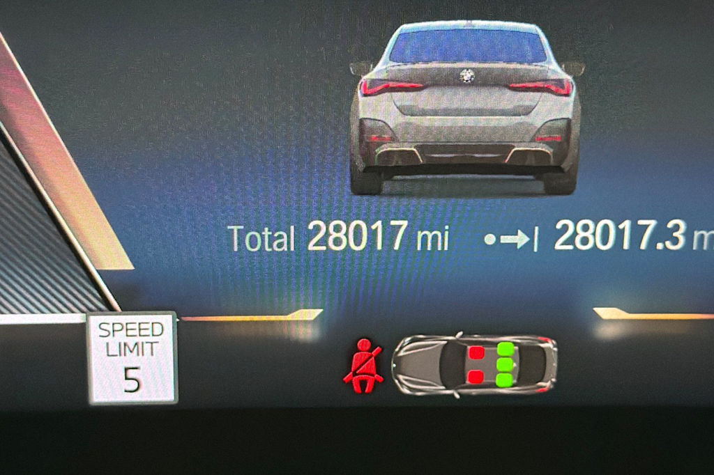 Thumbnail: 2023 BMW i4 - 27