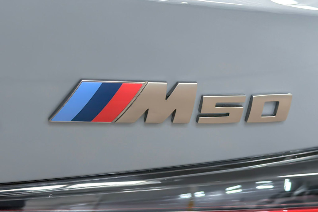 Thumbnail: 2023 BMW i4 - 7