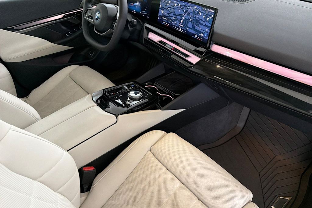 Thumbnail: 2024 BMW i5 - 10