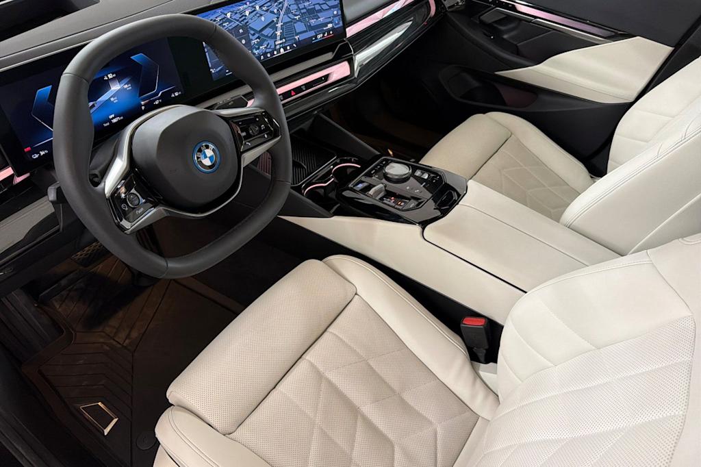 Thumbnail: 2024 BMW i5 - 9