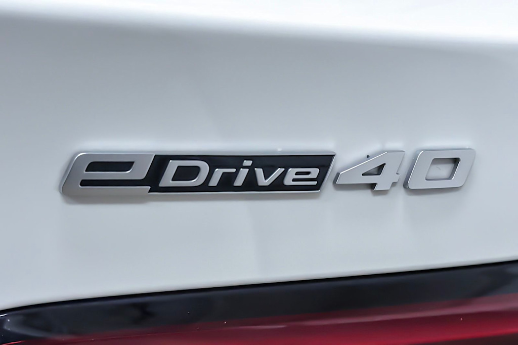 Thumbnail: 2024 BMW i5 - 28