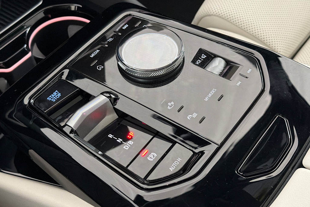 Thumbnail: 2024 BMW i5 - 14
