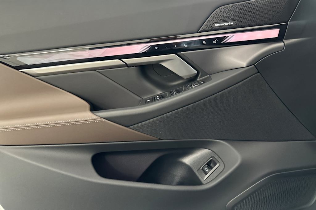 2024 BMW i5 eDrive40 19