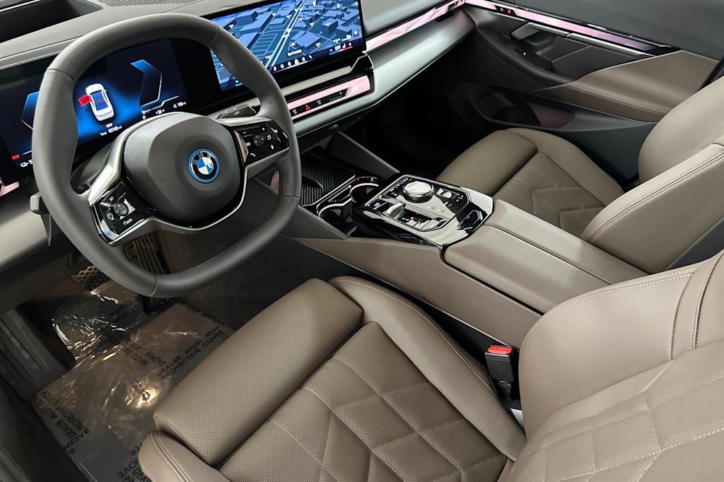 2024 BMW i5 eDrive40 8