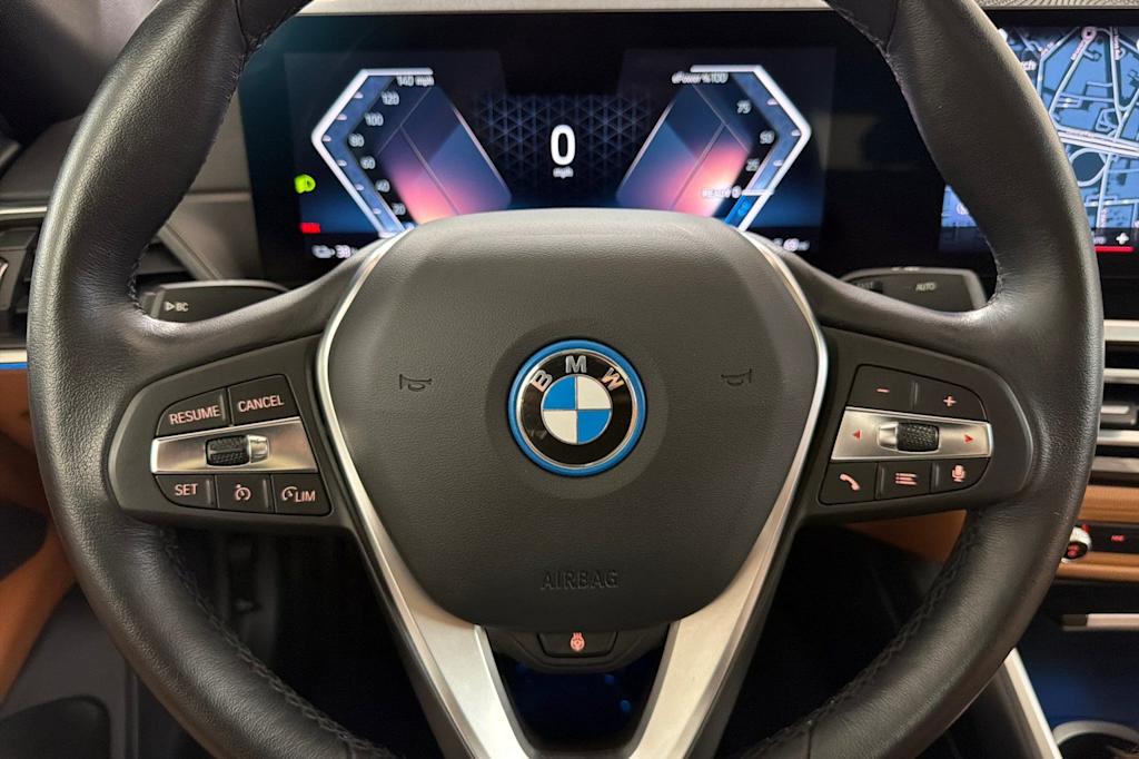 Thumbnail: 2023 BMW i4 - 27