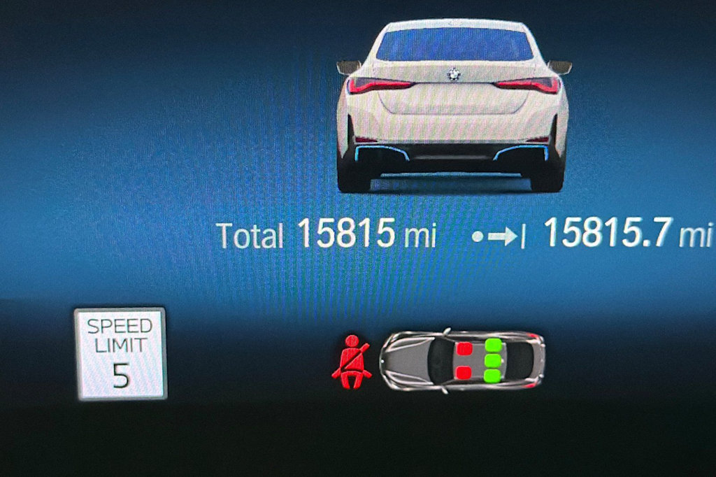 Thumbnail: 2023 BMW i4 - 15