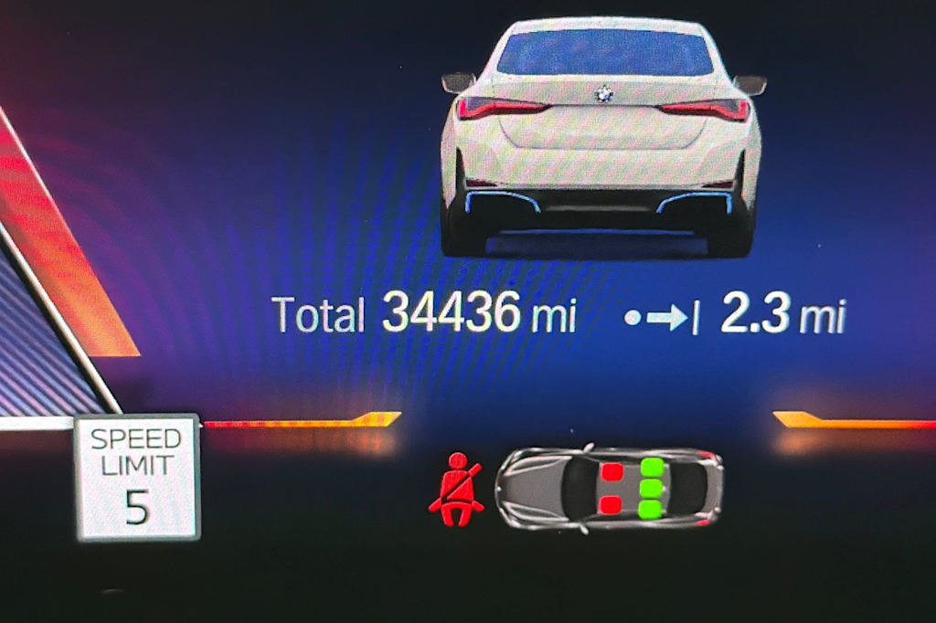 Thumbnail: 2023 BMW i4 - 28