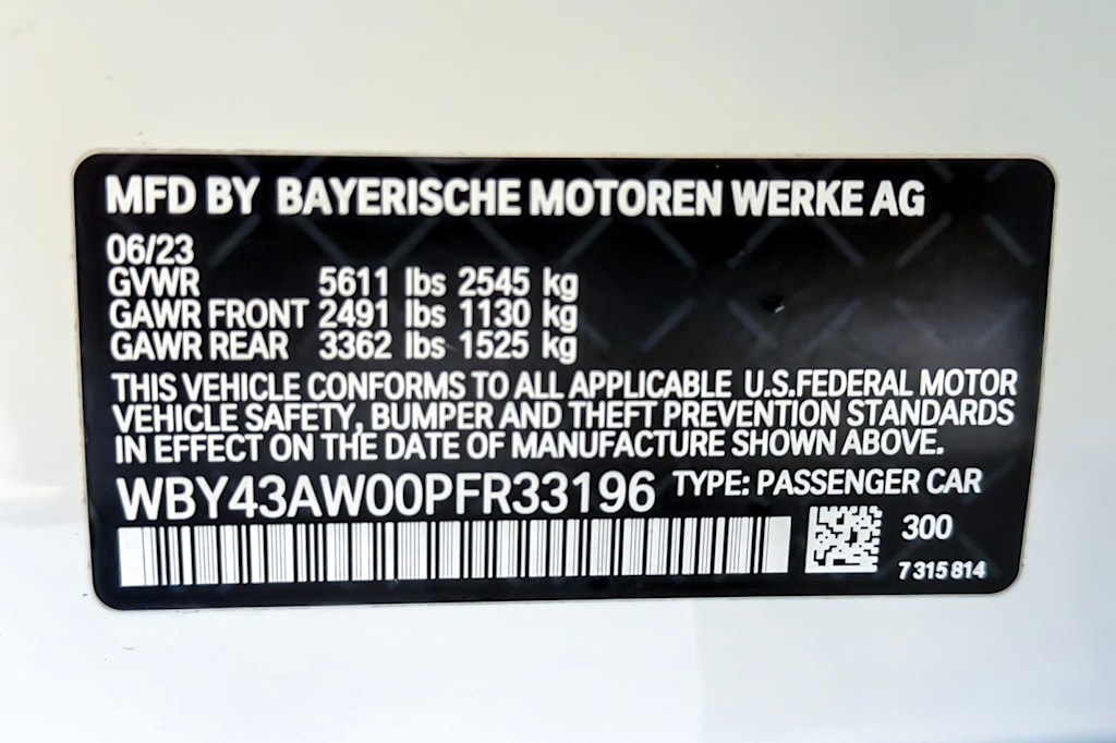 Thumbnail: 2023 BMW i4 - 16