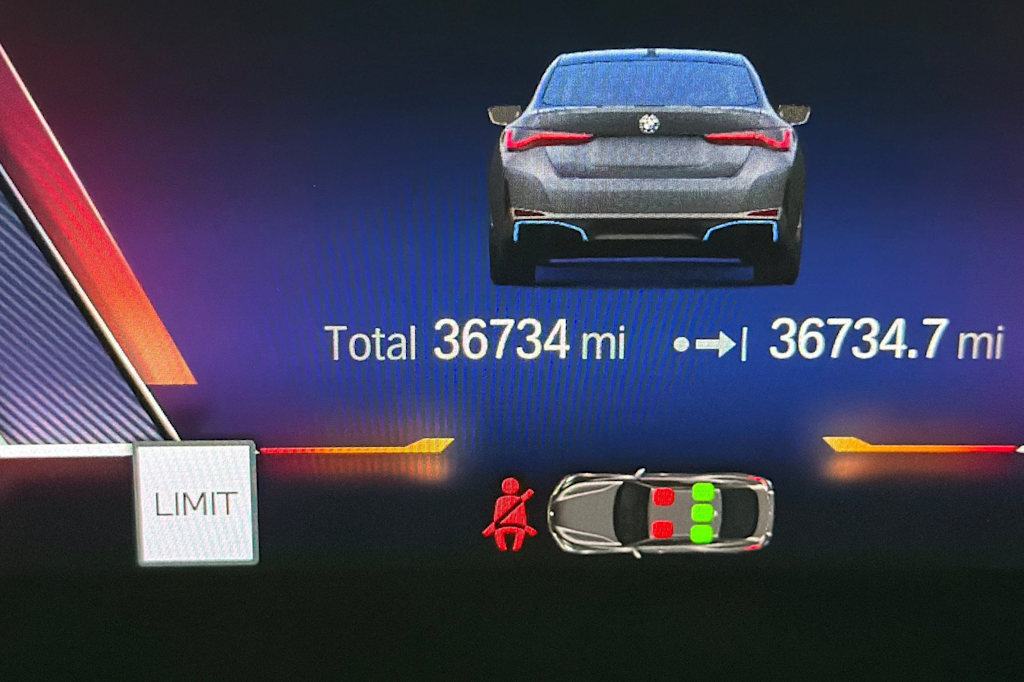 Thumbnail: 2023 BMW i4 - 27