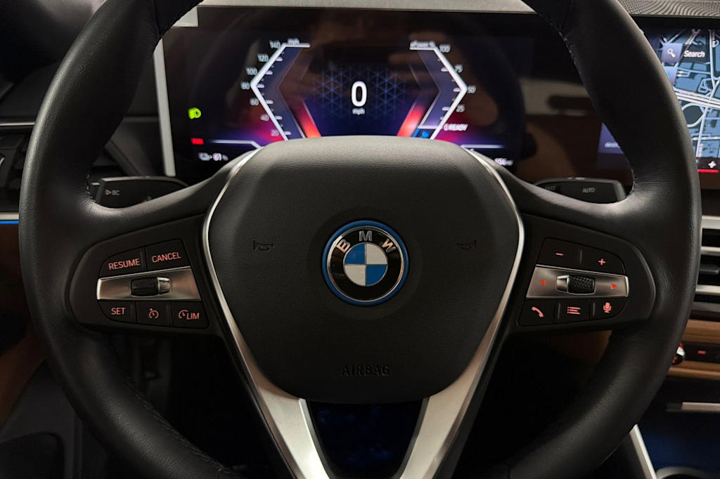 Thumbnail: 2023 BMW i4 - 27